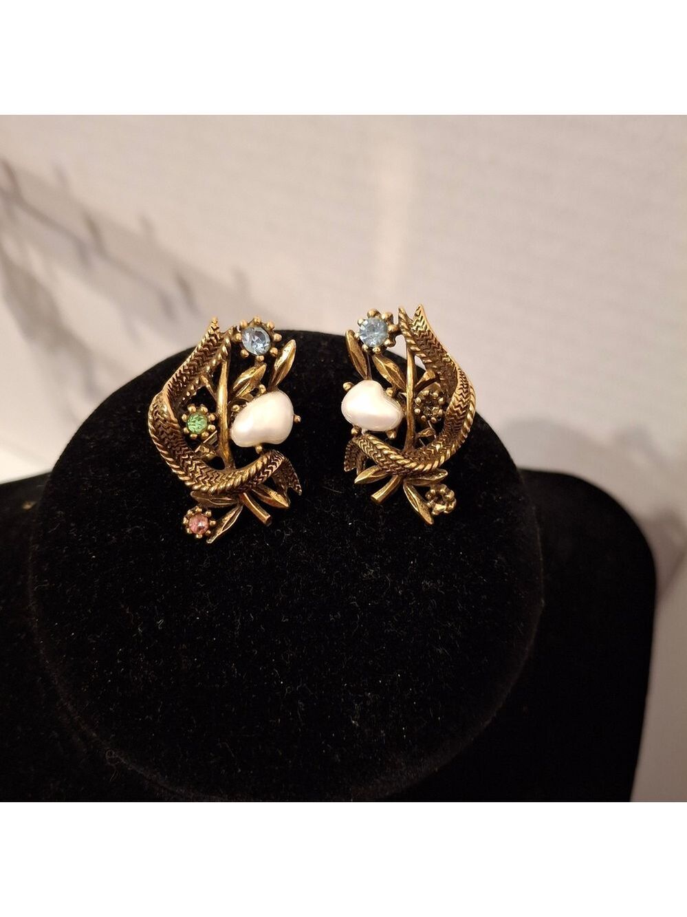 Coro Vintage Gold and Floral Pearl and Rhinestone Earrings Screwback